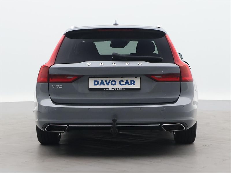 Volvo V90 2,0 D3 Drive-E Momentum Auto - fotka 6 z 38