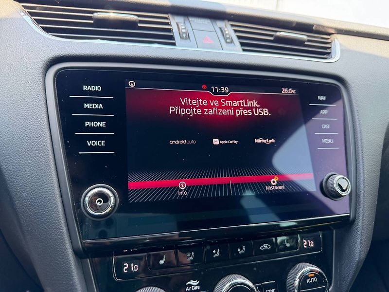 Škoda Octavia combi RS 2,0 TDI 135 kW 6° DSG - fotka 20 z 30