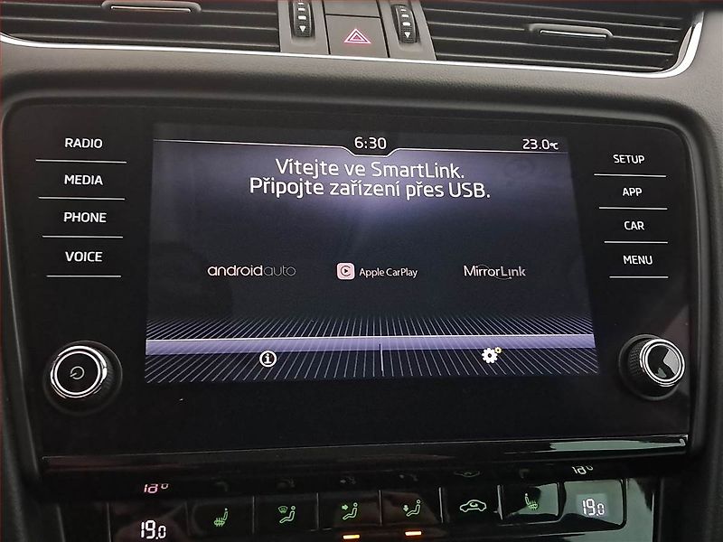 Škoda Octavia (2017) 1.6 TDI, Tempomat - fotka 13 z 16