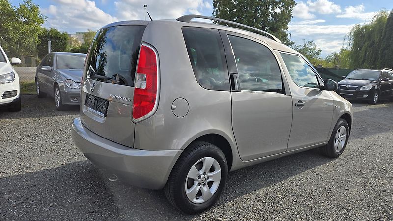 Škoda Roomster 1.4 16V ACTIVE +EDITION 1.MAJ. - fotka 7 z 35