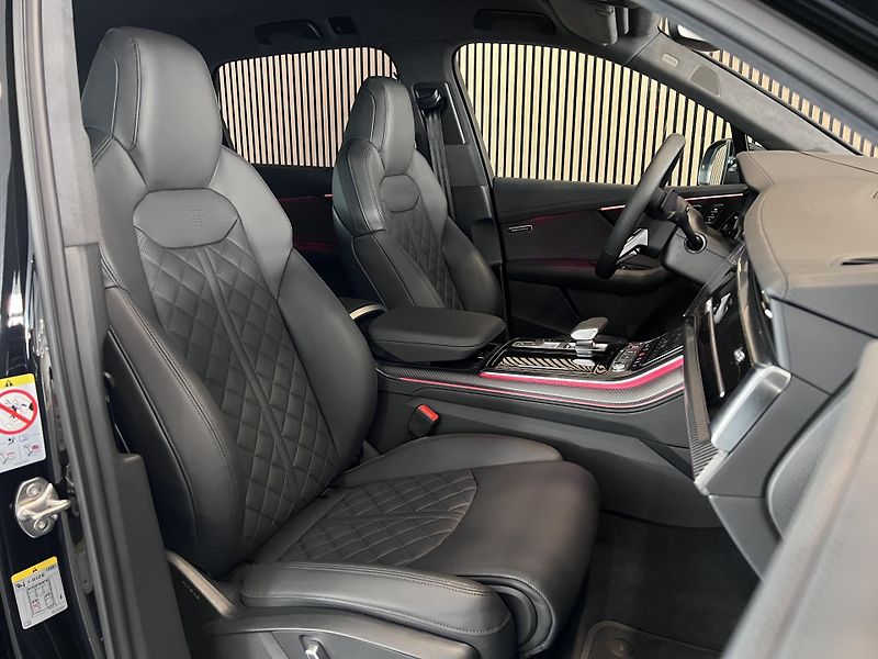 Audi SQ7 Ceramic Exclusive B&O FullSpec - fotka 16 z 33