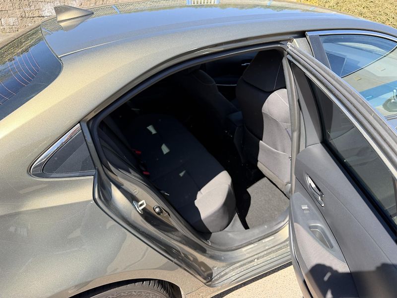 Toyota Corolla 1,5i 92kW automat  - fotka 18 z 20