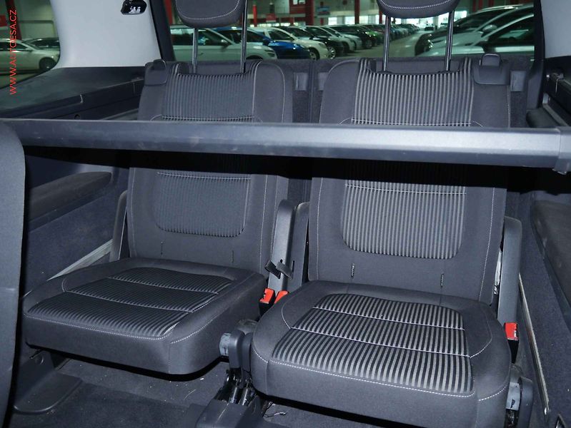 Seat Alhambra (2011) 2.0 TDi 7míst, Navi, panor. - fotka 11 z 23