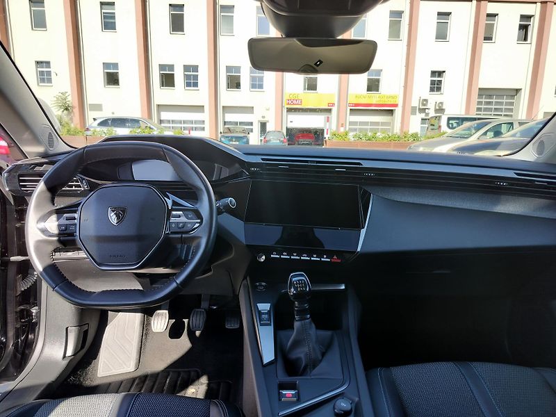 Peugeot 308 SW 130 S&S ALLURE, tažné zař. - fotka 11 z 28