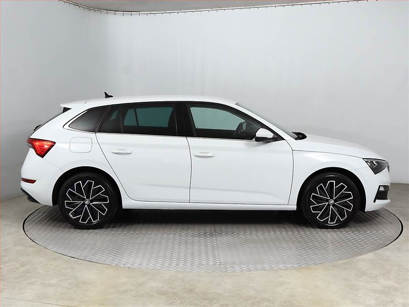 Škoda Scala (2019) 1.6 TDI, Automat, Tempomat - fotka 6 z 19