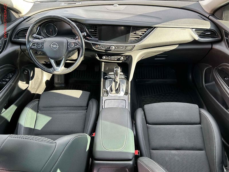 Opel Insignia (2018) 2.0CDTi, AT, navi, LED - fotka 8 z 19