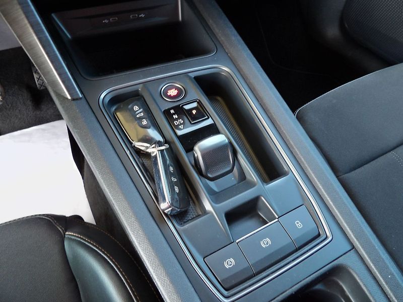 Cupra Formentor 1.5TSI DSG Virtual LED ACC - fotka 16 z 35