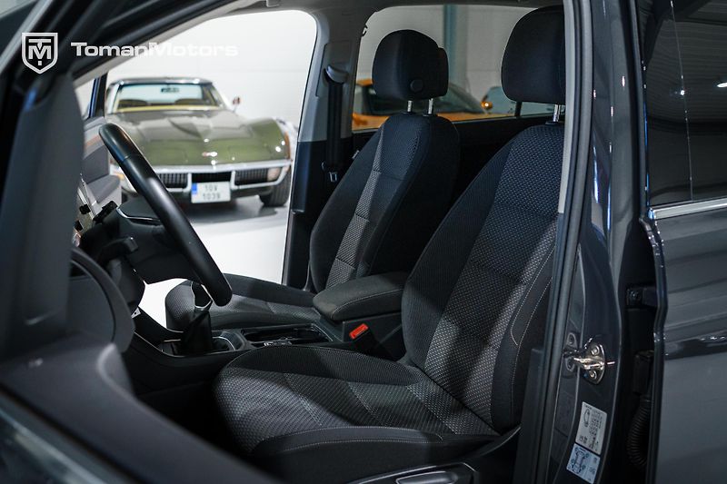 Volkswagen Touran (2022) 1.5 TSI Comfort line - fotka 16 z 22