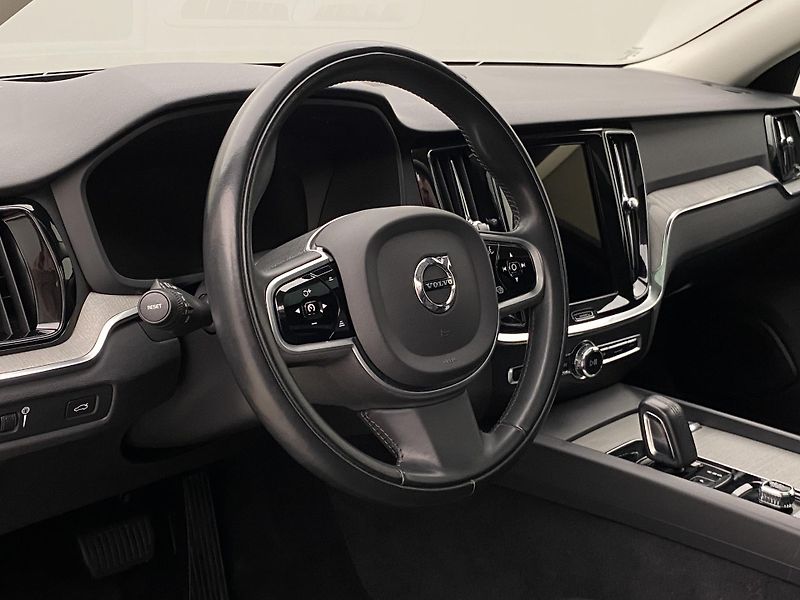 Volvo V60 CC B5 AWD MOMENTUM AUT - fotka 19 z 53