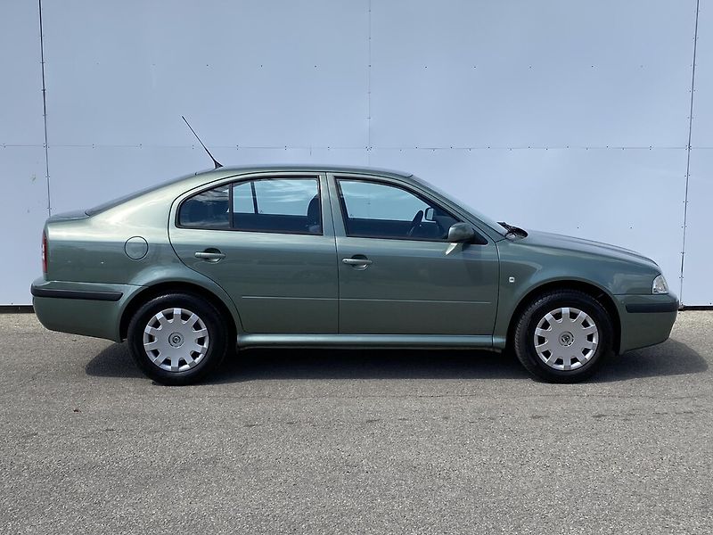 Škoda Octavia 1,9 SDI 50 kW Ambiente - fotka 3 z 22