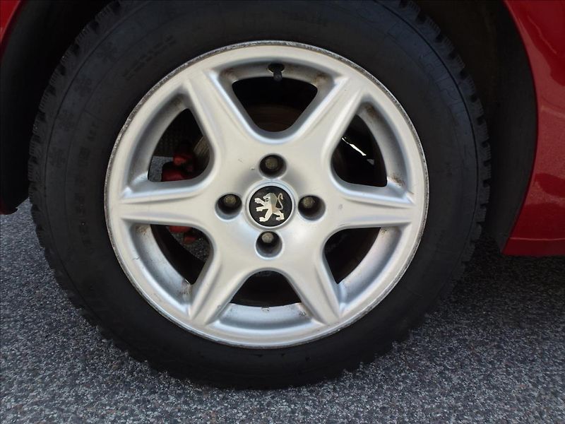 Peugeot 208 1,4 VTi Access 95k MAN5  Lucif - fotka 41 z 44
