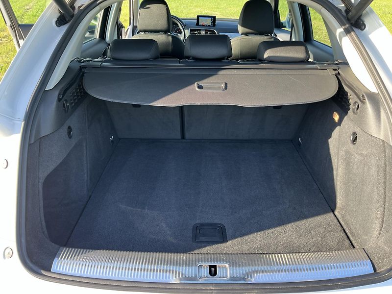 Audi Q3 (2015) 1. majitel - fotka 27 z 39