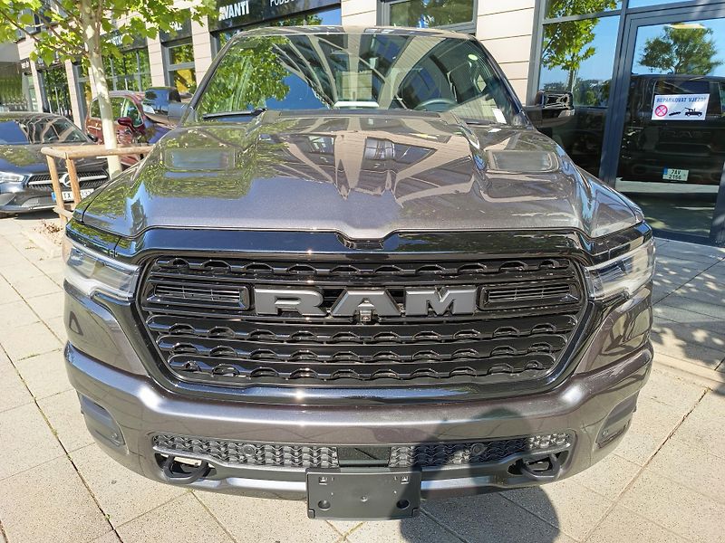 Dodge RAM (2026) V8, 5.7l, Limited night edit. - fotka 7 z 27