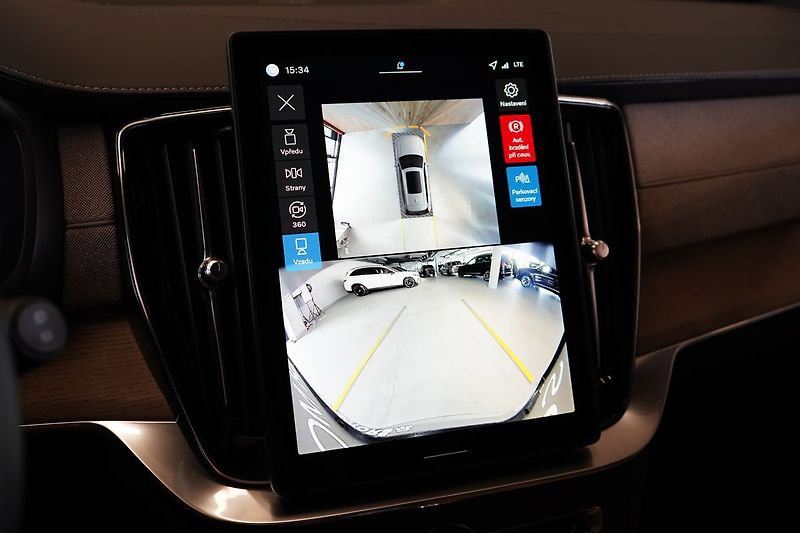 Volvo XC90 B5 PLUS Bright, Vzduch, 360° - fotka 37 z 50