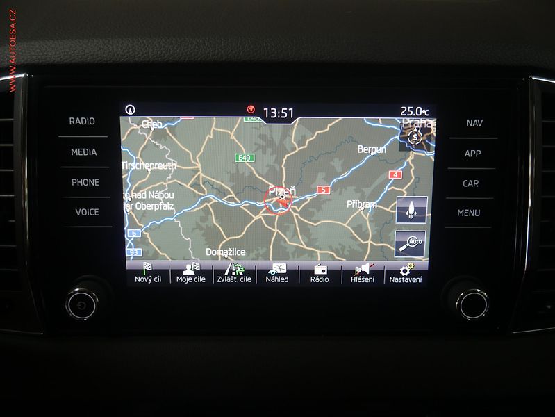 Škoda Karoq (2019) 2.0 TDi, Ambition, LED, navi - fotka 19 z 24