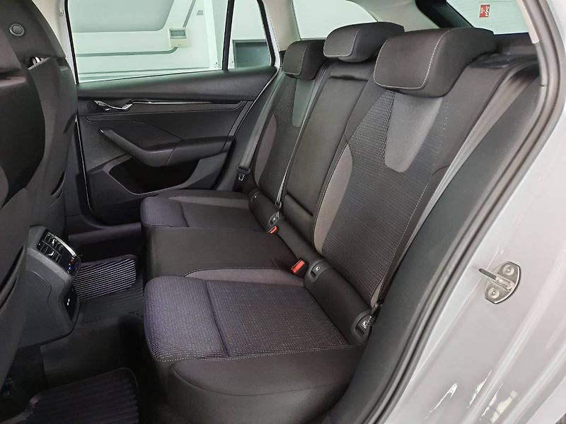 Škoda Octavia (2023) Combi 2.0 TDI (110kW/150k) DSG - fotka 9 z 25