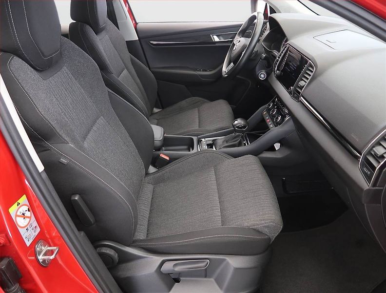 Škoda Karoq (2018) 1.6 TDI, Automat, Serv.kniha - fotka 9 z 23