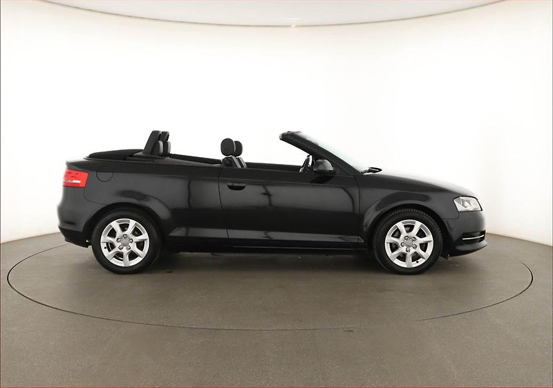 Audi A3 (2011) 1.8 TFSI, Tempomat - fotka 6 z 15