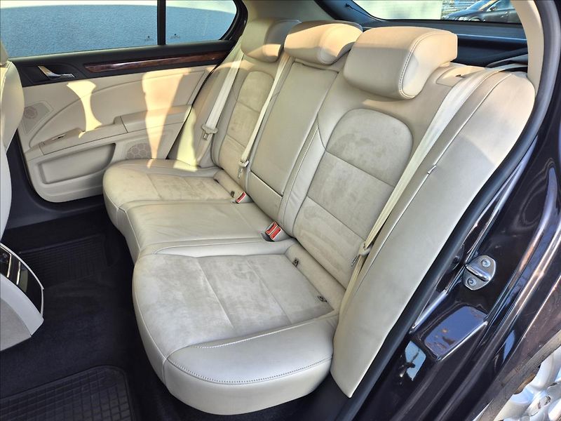 Škoda Superb 3,6 FSi V6 DSG 4x4 106Tis.Km!! - fotka 13 z 30