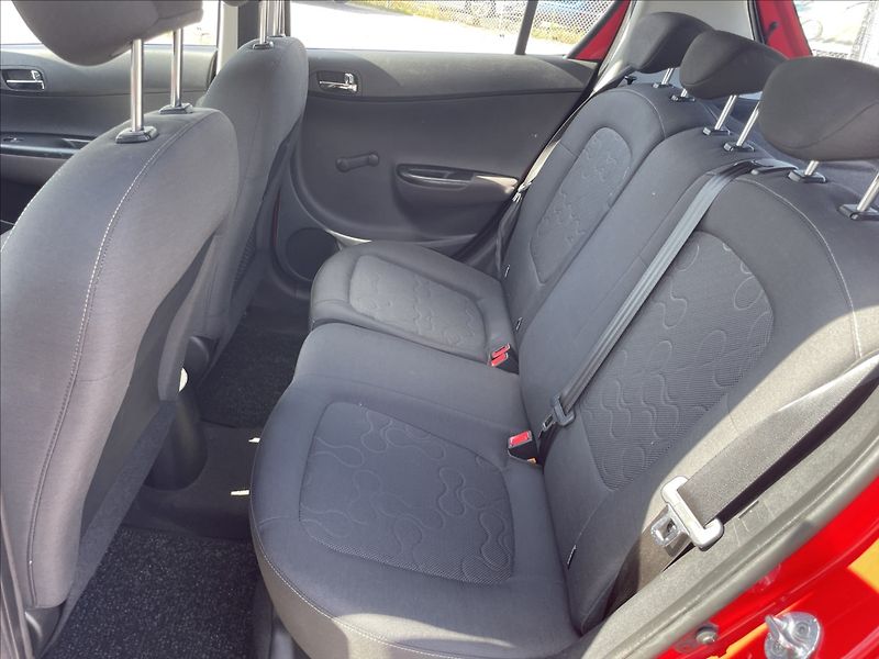 Hyundai i20 1,4 i 73kw Automat, Klima, LPG - fotka 8 z 28