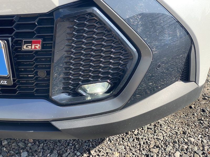 Toyota C-HR 2.0PHEV, ČR, GR Sport VIP, JBL - fotka 9 z 38