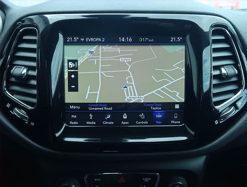 Jeep Compass (2019) 1.4 MultiAir, 4X4, Automat - fotka 18 z 21