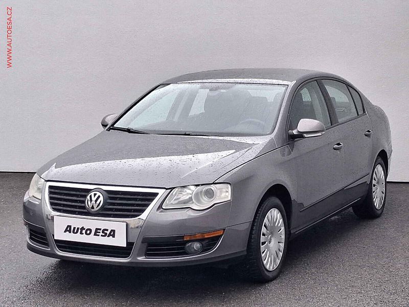 Volkswagen Passat (2006) 1.6i, autoAC, temp - fotka 3 z 15