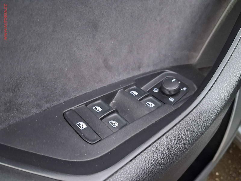 Škoda Kodiaq (2018) 1.4 TSi, SportLine, DSG, LED - fotka 14 z 19