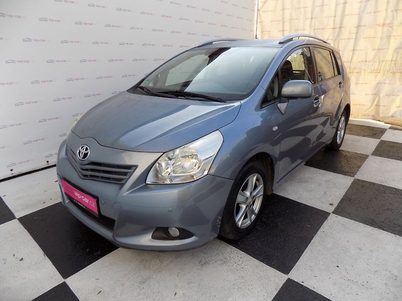 Toyota Verso (2013) 2.0 D-4D/1.Maj.ČR/keyless-go/ - fotografie inzerátu