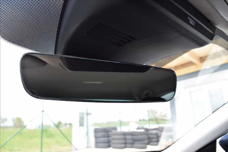 Mazda 3 2,0 i 90KW NÍZKÉ KM KUŽE ALU - fotka 55 z 55
