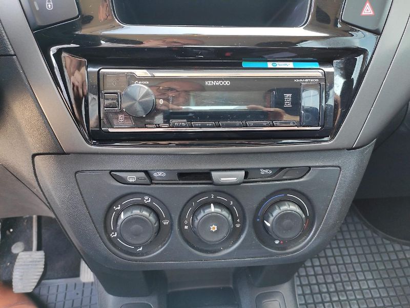 Citroën C-Elysée (2017) 1.2 82k MAN5 1. majitel DPH - fotka 18 z 24