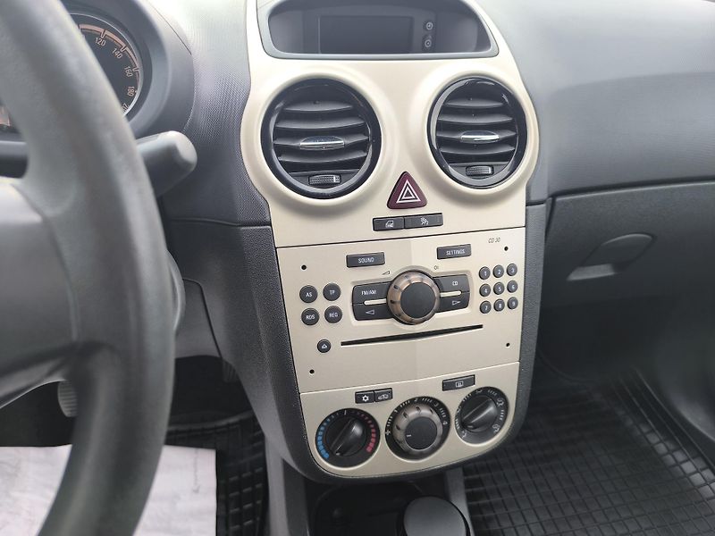Opel Corsa (2007) 1.4 1.MAJITEL,SERVISNI KÍŽKA - fotka 20 z 33