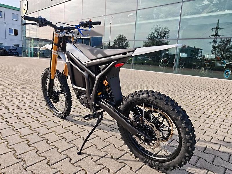 Ostatní (2026) Komodo MX 32kW - fotka 6 z 20