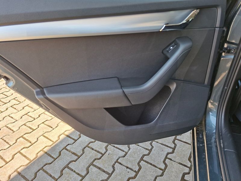 Škoda Octavia (2018) 2.0TDI 110kW DSG 4X4 -DPH - fotka 33 z 41