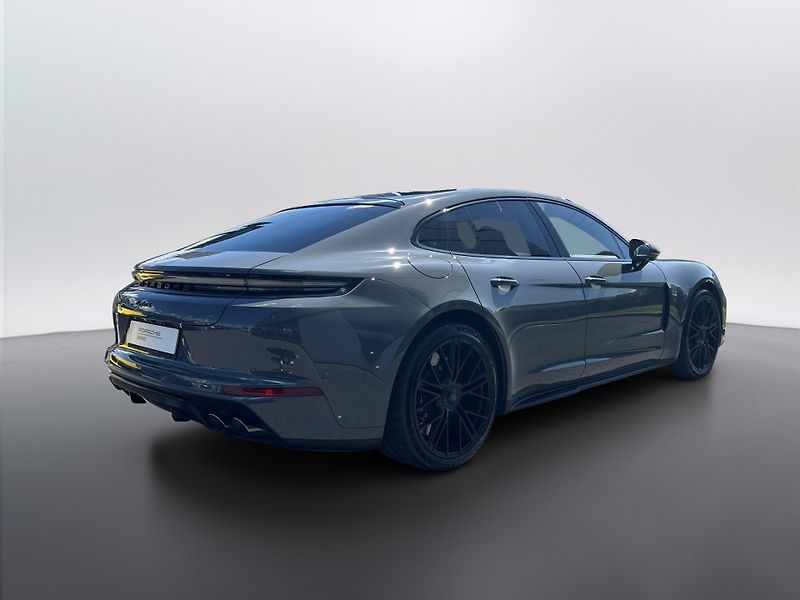 Porsche Panamera (2025) Turbo S E-Hybrid - fotka 5 z 29