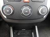 Kia Ceed 1,4i ČR ! NAJ.94000 km !!! Ser - náhled 23
