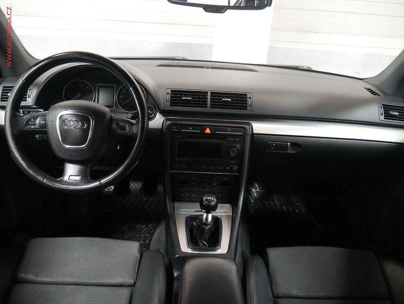 Audi A4 (2007) 2.0 TDI, AC, xenon - fotka 8 z 21