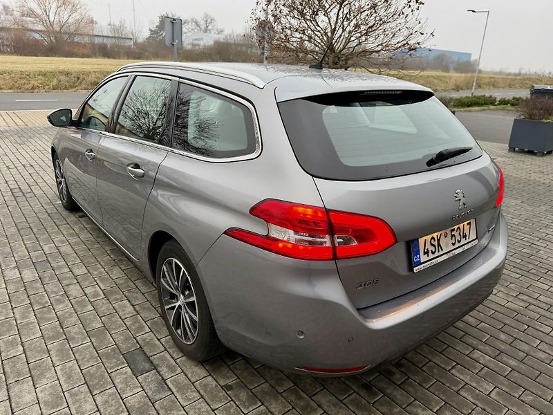 Peugeot 308 (2016) 1.6 BLUE HDI ALLURE KOUP. ČR - fotka 8 z 19