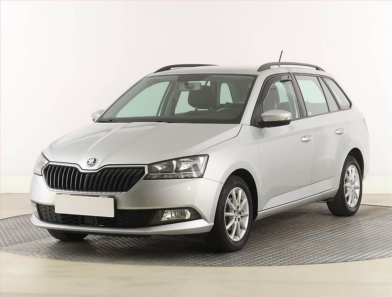 Škoda Fabia (2018) Ambition 1.0, Serv.kniha - fotka 2 z 19