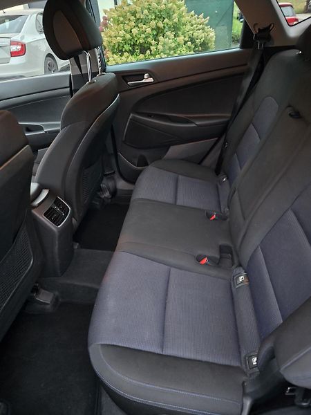 Hyundai Tucson (2015) 1.7CRDi, tažné, Alu zimní sada - fotka 16 z 18