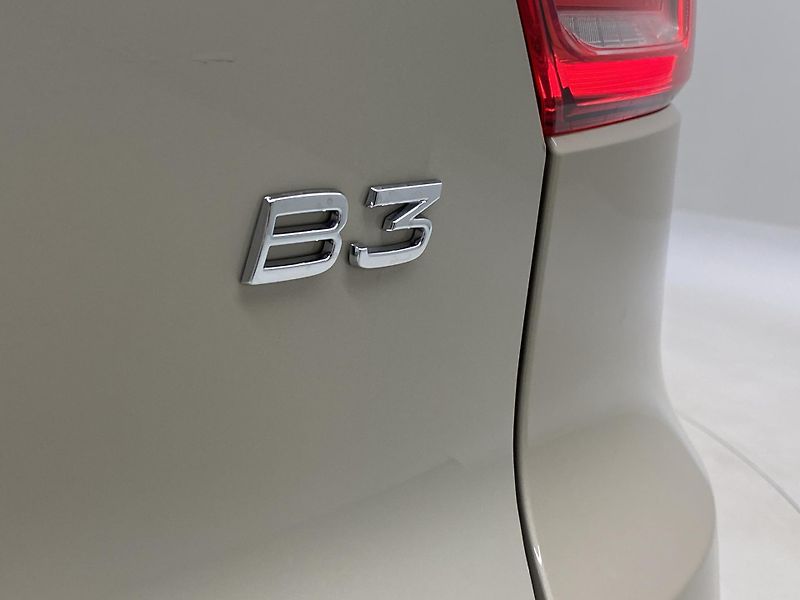 Volvo XC40 (2026) B3 AUT DARK ULTRA - fotka 21 z 66