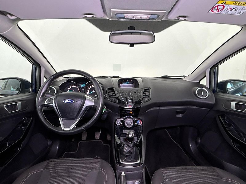 Ford Fiesta Hatchback - fotka 5 z 26