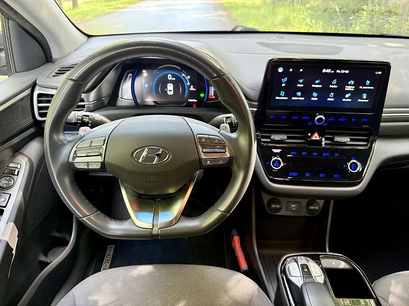 Hyundai Ioniq (2020) 38,3 kWh,SoH 100%,TČ ,BlueLink - fotka 11 z 17