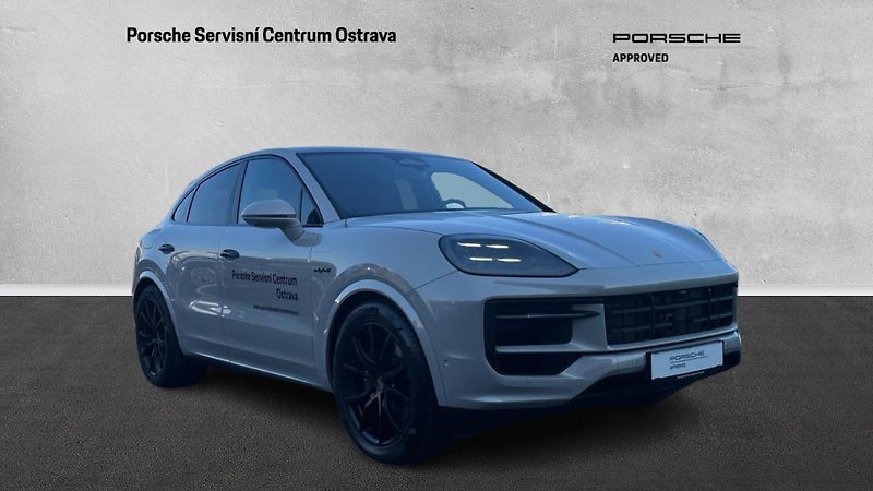 Porsche Cayenne (2026) E-Hybrid Coupé - fotka 4 z 24