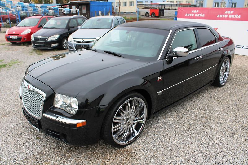 Chrysler 300C (2006) 3,0CRD KŮŽE XENON NAVI ALU 22 - fotka 3 z 19