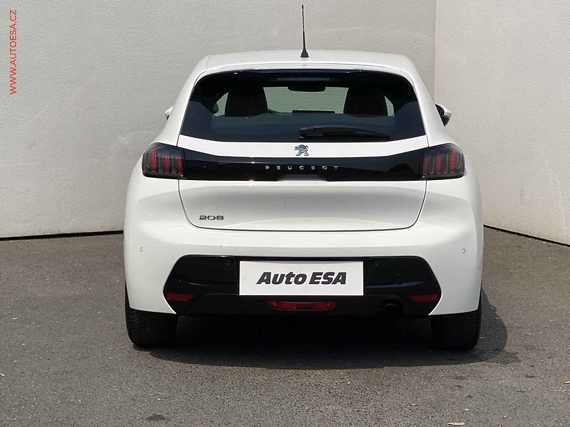 Peugeot 208 (2020) 1.2 PT, Allure, AT - fotka 5 z 18