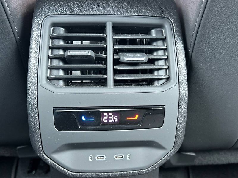 Cupra Formentor (2025) 2.0 TSI 7DSG 4WD - fotka 27 z 35