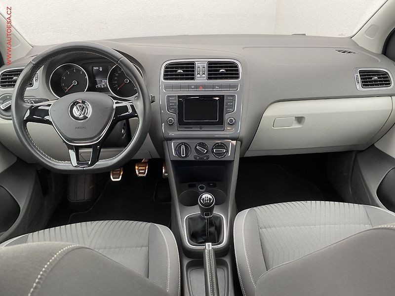 Volkswagen Polo (2014) 1.0 MPi, Fresh, +ALU - fotka 8 z 17