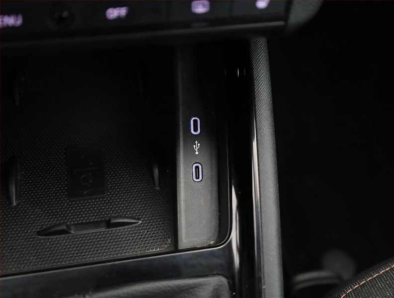 Škoda Scala (2019) Style 1.0 TSI, Serv.kniha - fotka 12 z 20