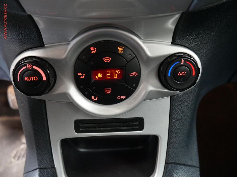 Ford Fiesta (2011) 1.25, Titanium - fotka 15 z 15